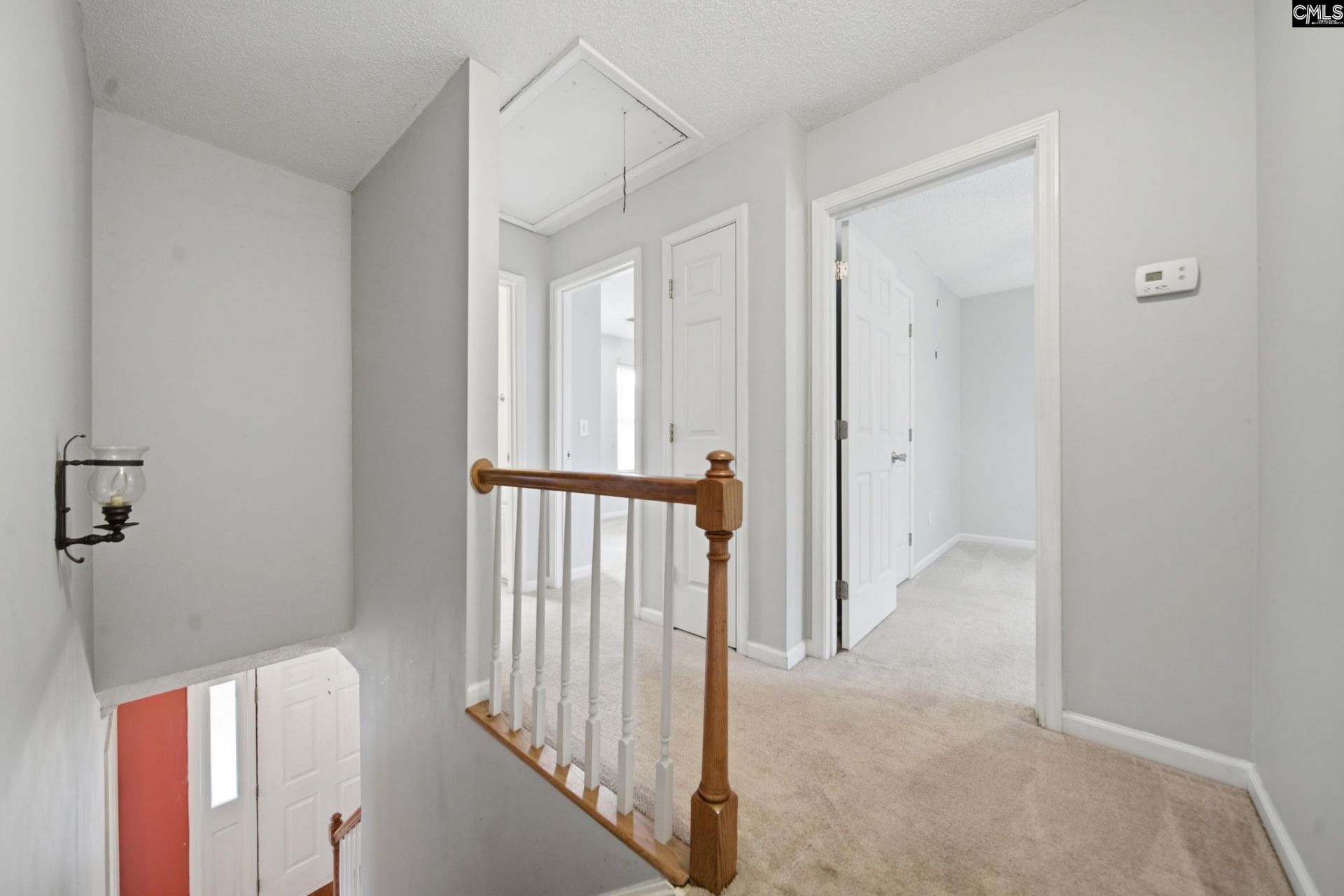 319 Brook Hollow Drive  Photo 13