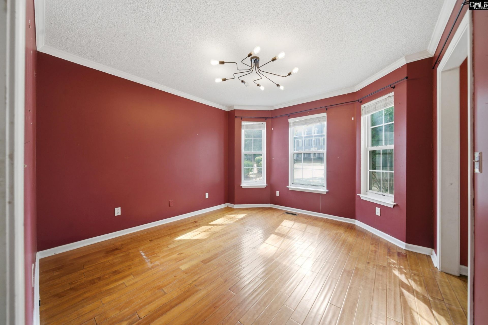 319 Brook Hollow Drive  Photo 5