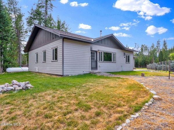 648 Curley Creek RD , Moyie Springs, ID 83845