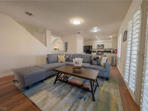 911 Saddle Horn Drive, Henderson, NV 89002