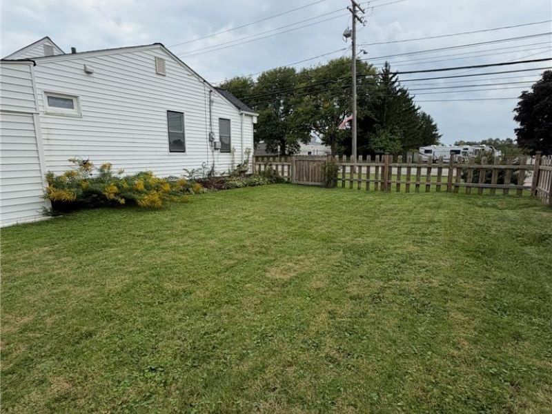 5289 Smith Road, Brook Park, OH 44142 Photo 3