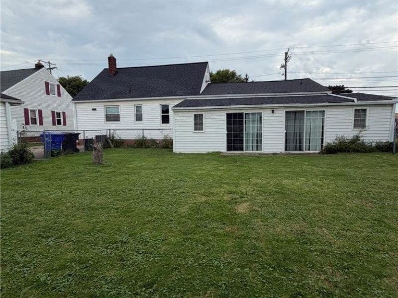 5289 Smith Road, Brook Park, OH 44142 Photo 6