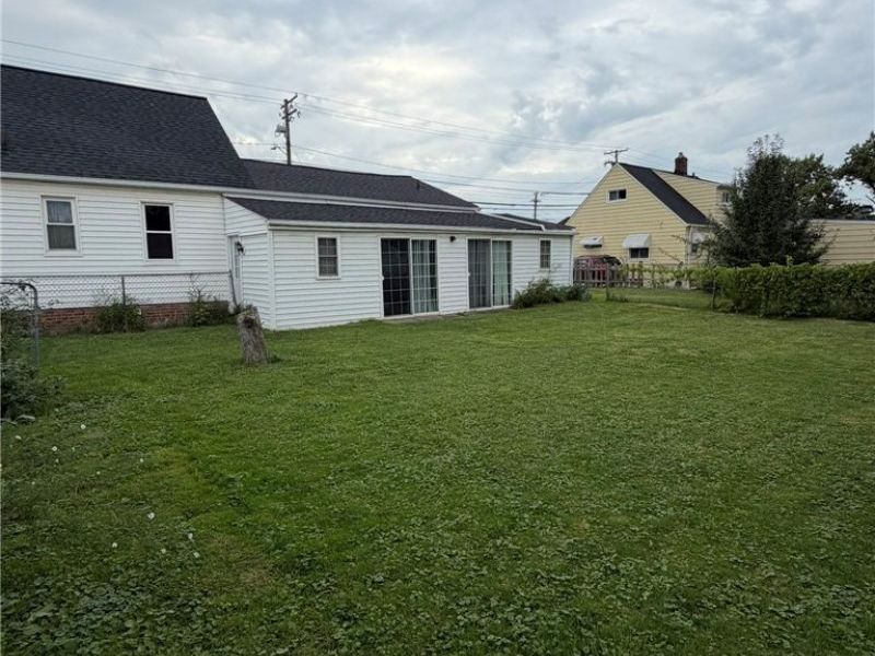 5289 Smith Road, Brook Park, OH 44142 Photo 7