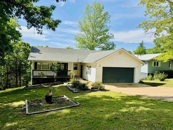 100 Powhatan Drive, Cherokee Village, AR 72529