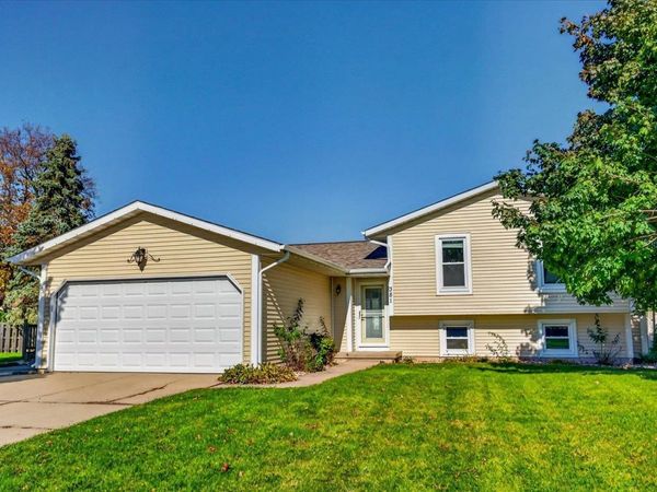 381 Cherry Wood Drive, Oregon, WI 53575