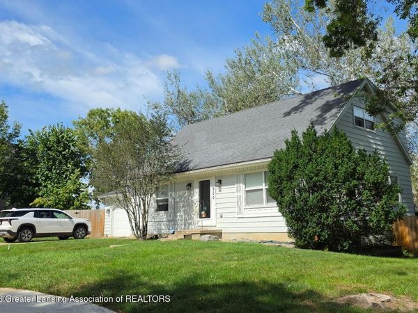 900 W Cavanaugh Road, Lansing, MI 48910