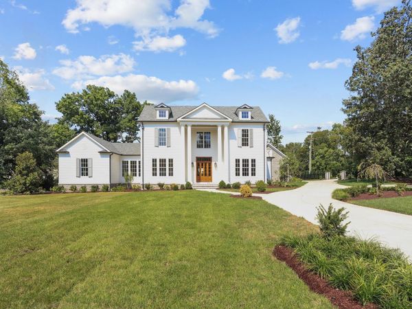 1000 Stonewall Dr, Nashville, TN 37220