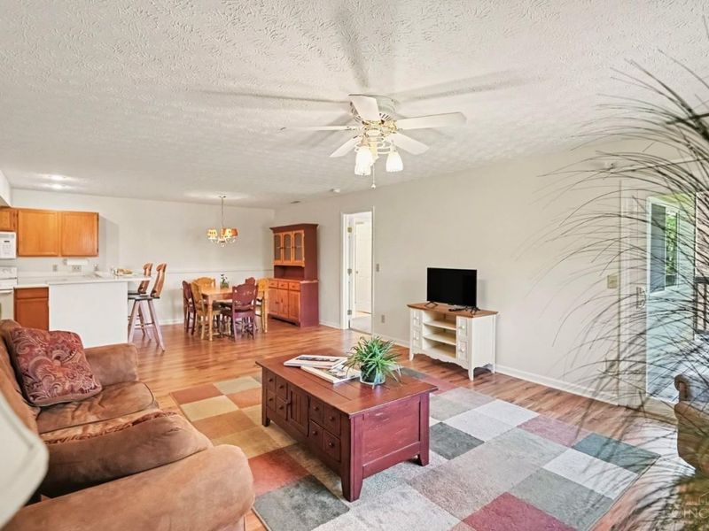 12150 Regency Run Court, Unit 6, Springfield Township, OH 45240 Photo 2
