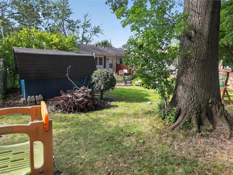 166 Pinewood Drive, Elyria, OH 44035 Photo 25