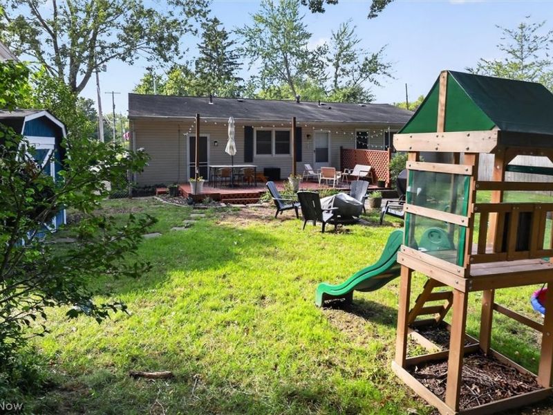 166 Pinewood Drive, Elyria, OH 44035 Photo 26
