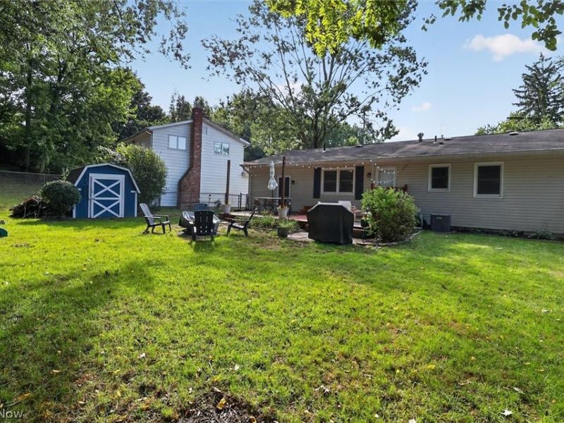 166 Pinewood Drive, Elyria, OH 44035 Photo 29