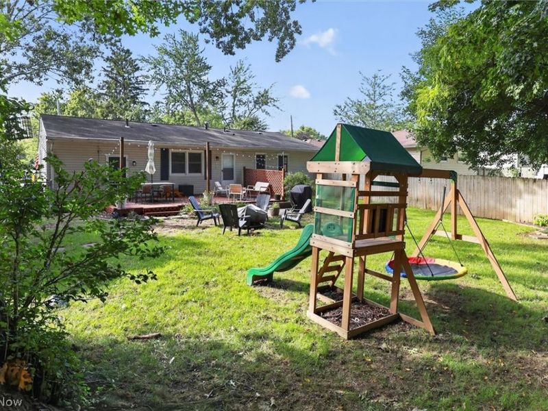 166 Pinewood Drive, Elyria, OH 44035 Photo 32