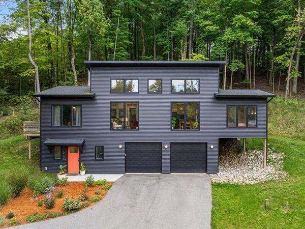 11610 Grand River Drive SE, Lowell, MI 49331