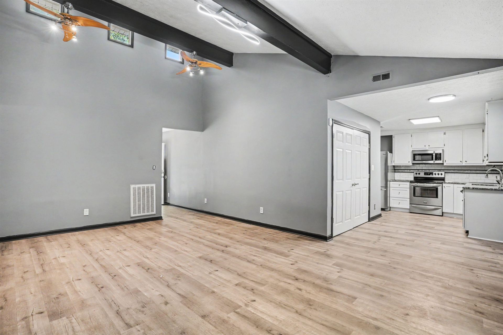 420 Villa Woods Dr.  Photo 18