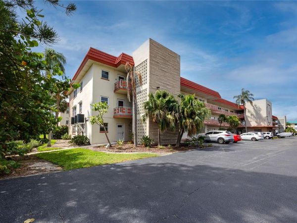 5840 30TH AVENUE S, Unit 201, GULFPORT, FL 33707