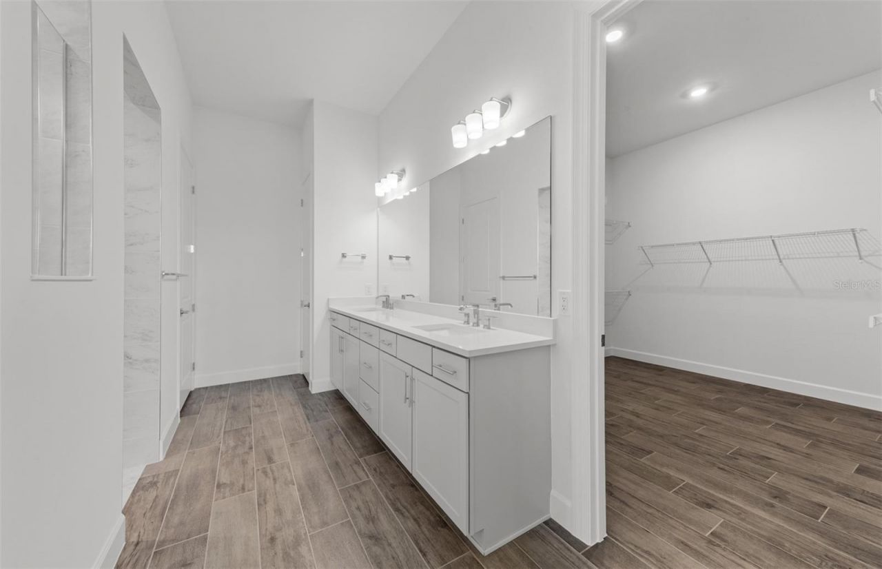 5027 Golden Shore Court , Lakewood Ranch, FL 34211 Photo