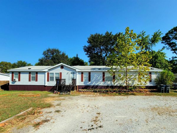 302 E Schley Street , Vian, OK 74962
