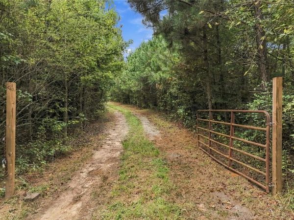 208 Garner Road , Cornelia, GA 30531