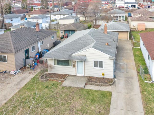 6571 N Highland Street , Dearborn Heights, Mi 48127