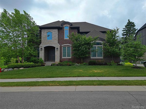 4966 Park Manor Drive , Troy, Mi 48098