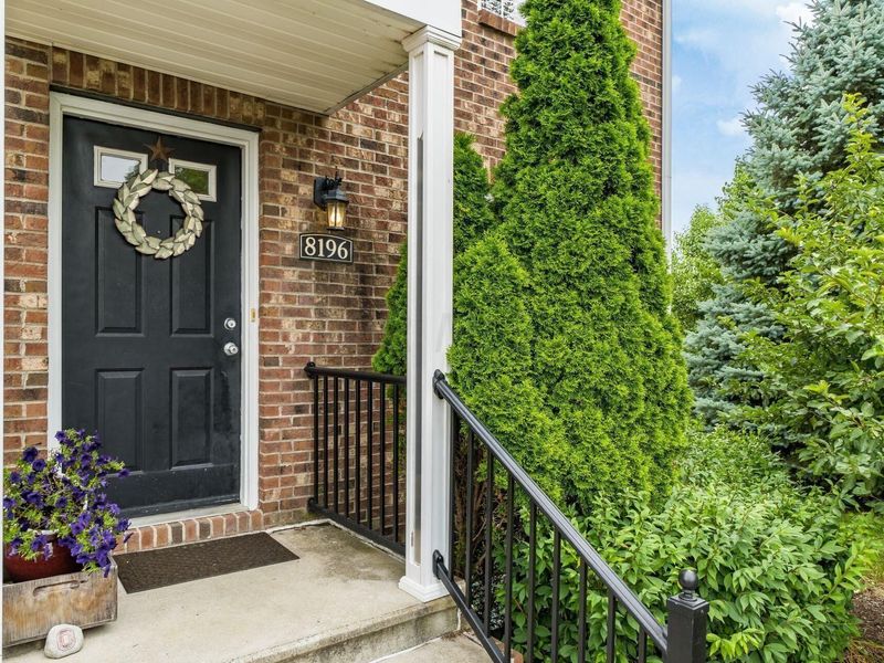 8196 Echo Spring Drive , Westerville, OH 43081 Photo 2