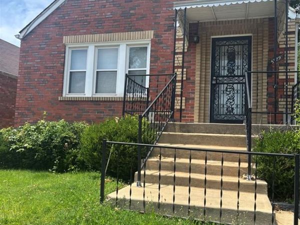 5979 Drury Lane, St Louis, MO 63147