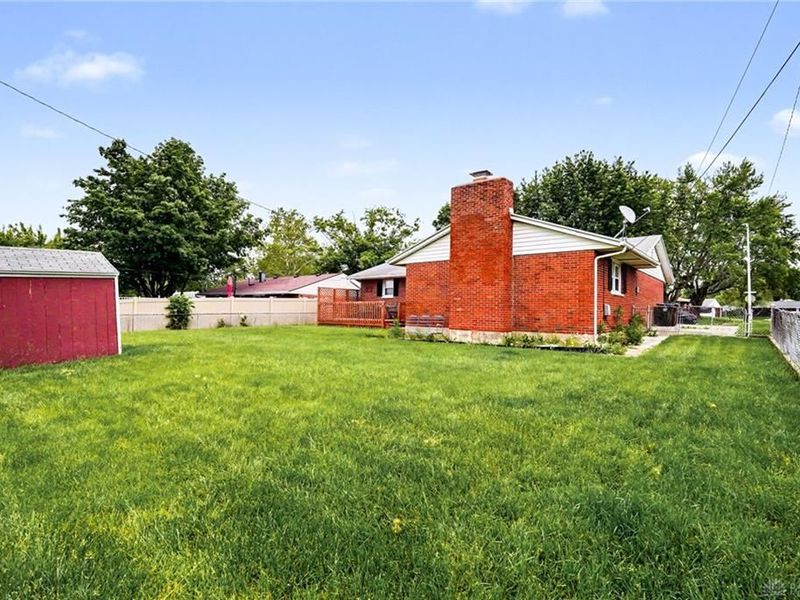 655 Granville Place, Riverside, OH 45431 Photo 6