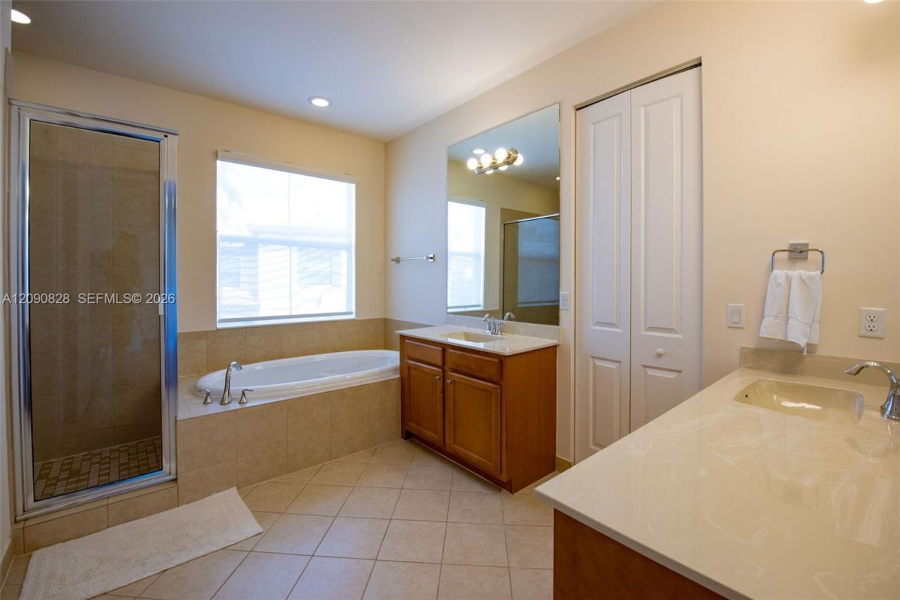 12410 NW 33rd St, Sunrise, FL 33323 Photo