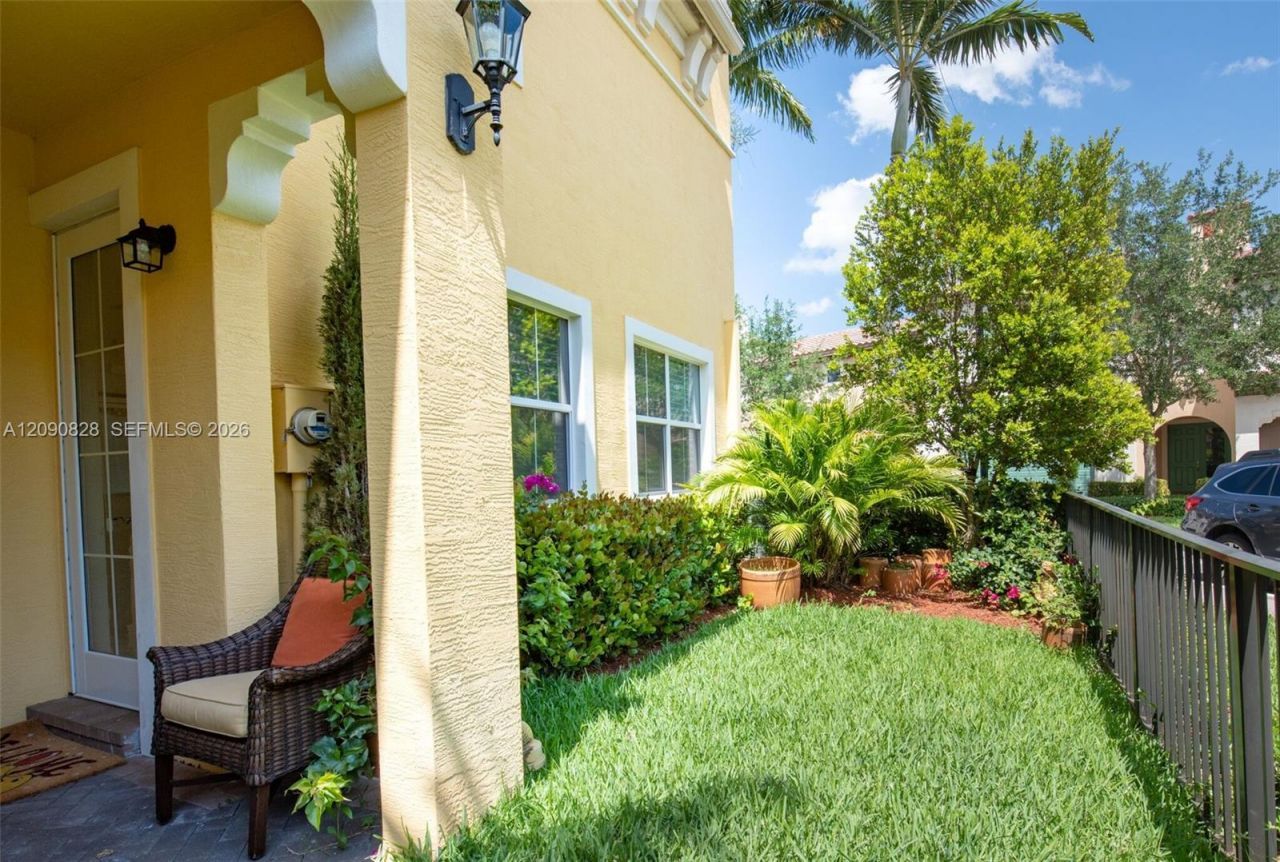 12410 NW 33rd St, Sunrise, FL 33323 Photo