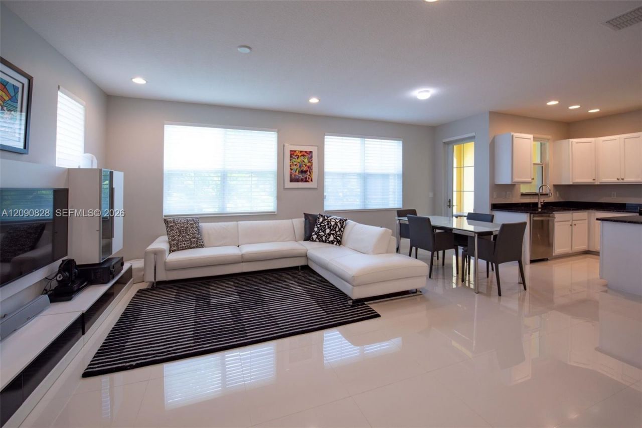 12410 NW 33rd St, Sunrise, FL 33323 Photo