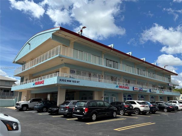 8302 NW 103rd St , Hialeah Gardens, FL 33016