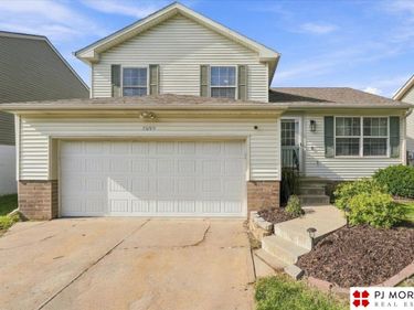 13008 Nebraska Avenue, Omaha, NE 68164