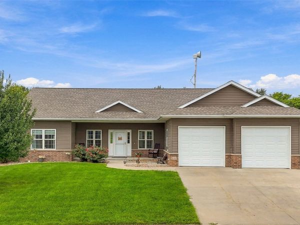 220 Cherry Lane , Tiffin, IA 52340