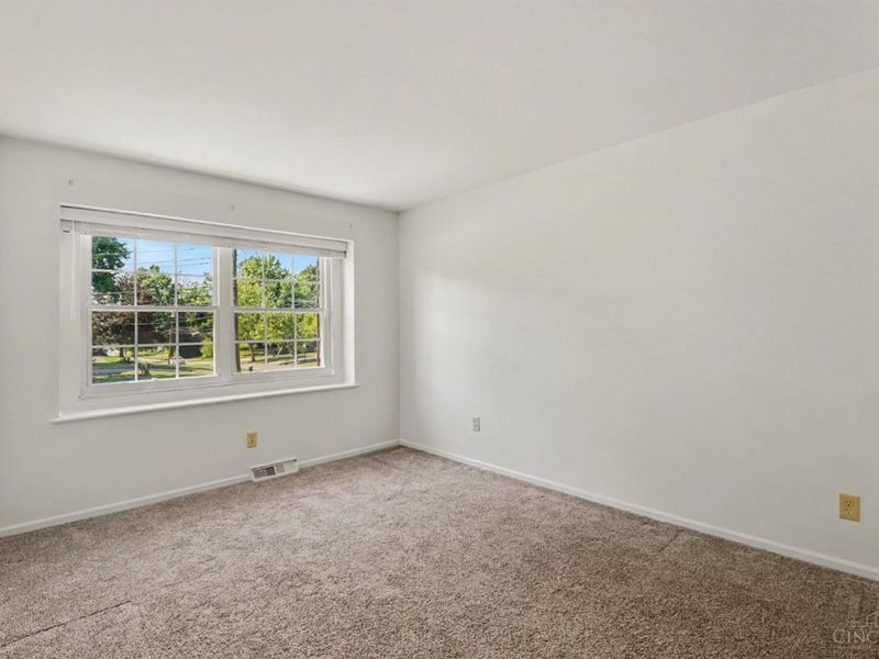 496 Sunaire Terrace, Delhi Township, OH 45238 Photo 16