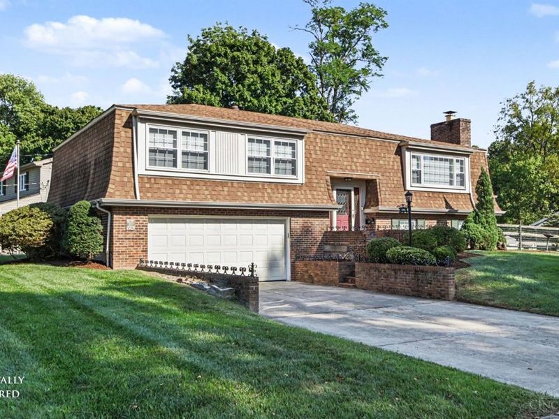496 Sunaire Terrace, Delhi Township, OH 45238 Photo 3