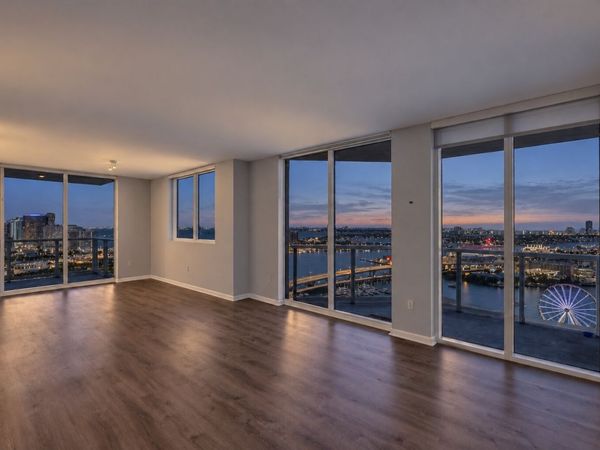 244 Biscayne Boulevard, Unit 3702, Miami, FL 33132