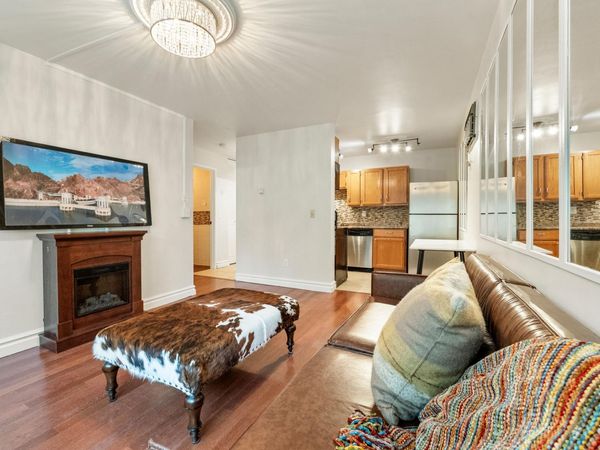 2212 Aldrich Avenue S, Unit 106, Minneapolis, MN 55405