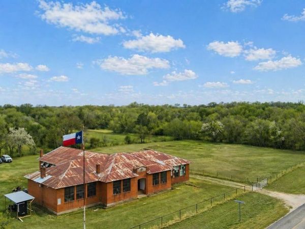 3673 FM 103 , Nocona, TX 76255