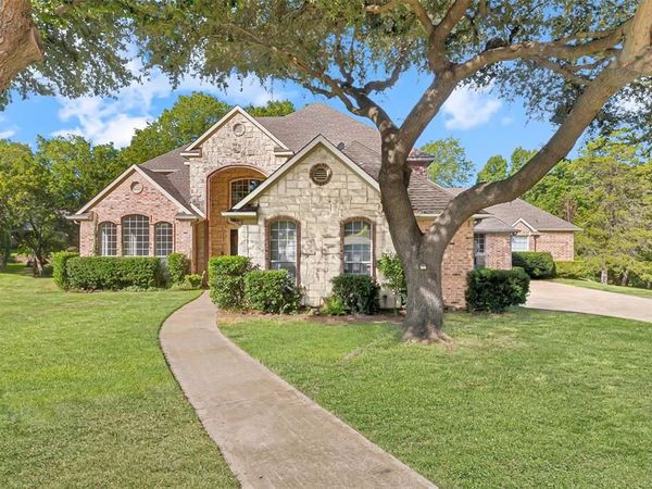 902 Glen Meadow Court, Garland, TX 75044