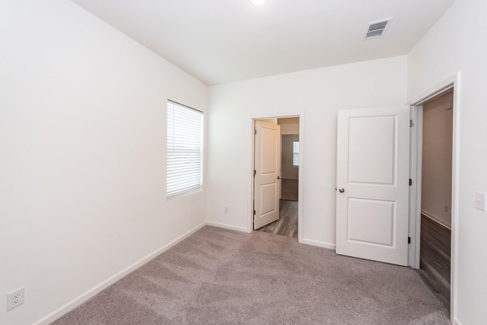 713 Pisces Lane Photo 32