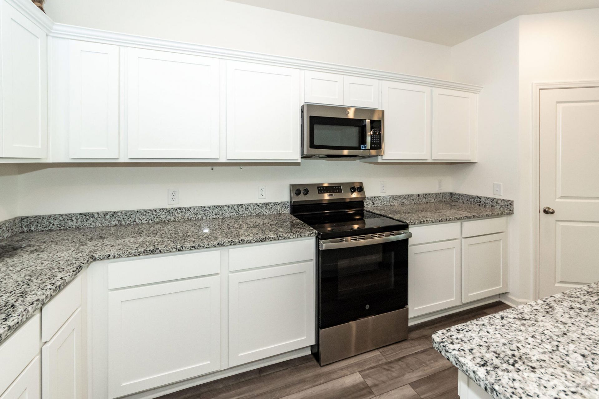 713 Pisces Lane Photo 6