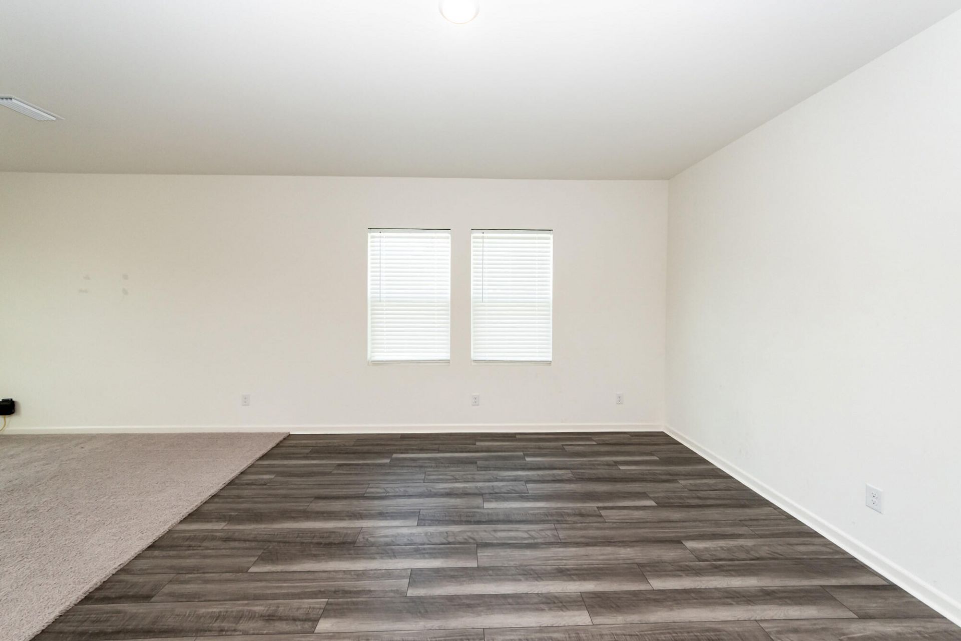 713 Pisces Lane Photo 8