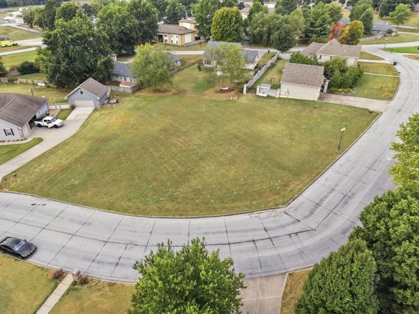 Lot 11 E Meadow Drive , Bolivar, MO 65613