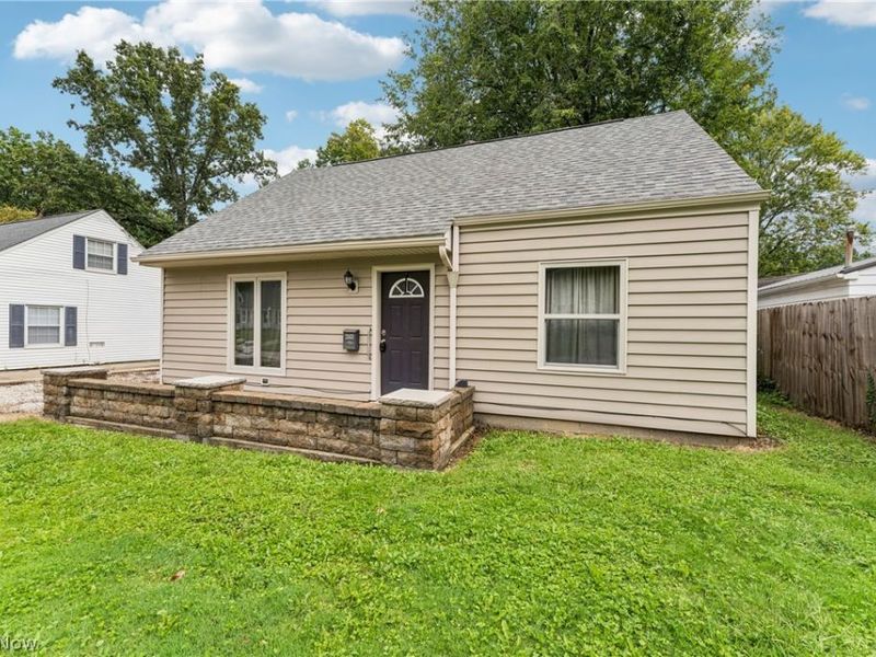 2143 Hillside Street, Cuyahoga Falls, OH 44221 Photo 3