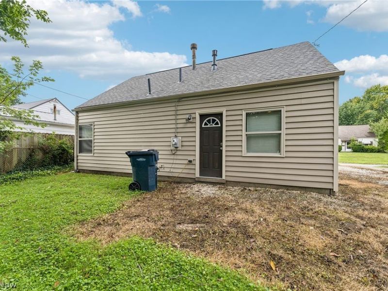 2143 Hillside Street, Cuyahoga Falls, OH 44221 Photo 32