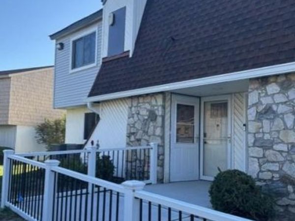 141 Pointe Circle N, Unit 141, Coram, NY 11727