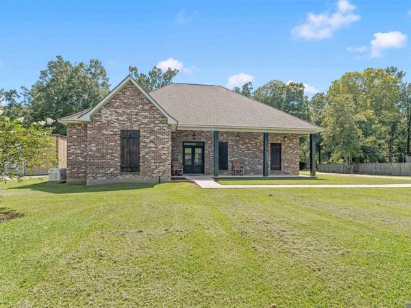 9508 W Blount Rd, Denham Springs, LA 70706