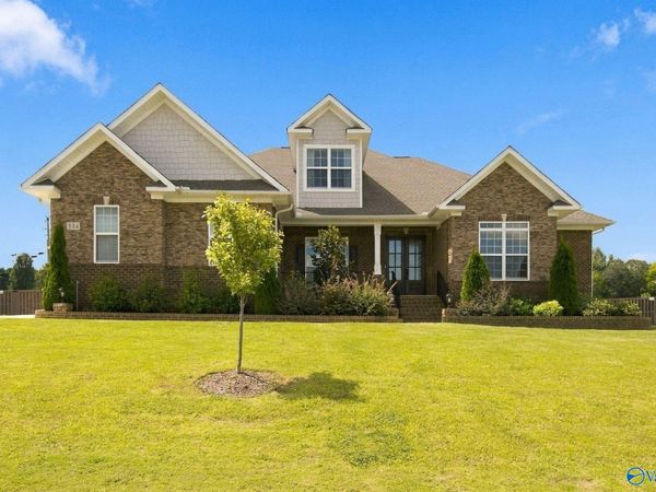 324 NE Merrydale Drive NE, Huntsville, AL 35811