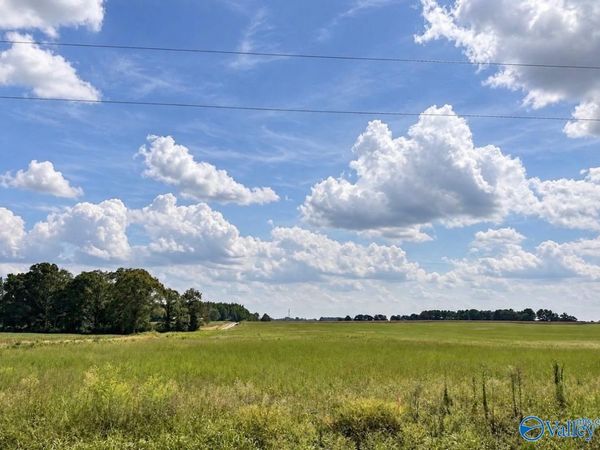 4 Black Road, Athens, AL 35613