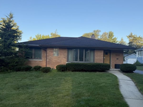 442 N Evergreen Avenue , Elmhurst, IL 60126
